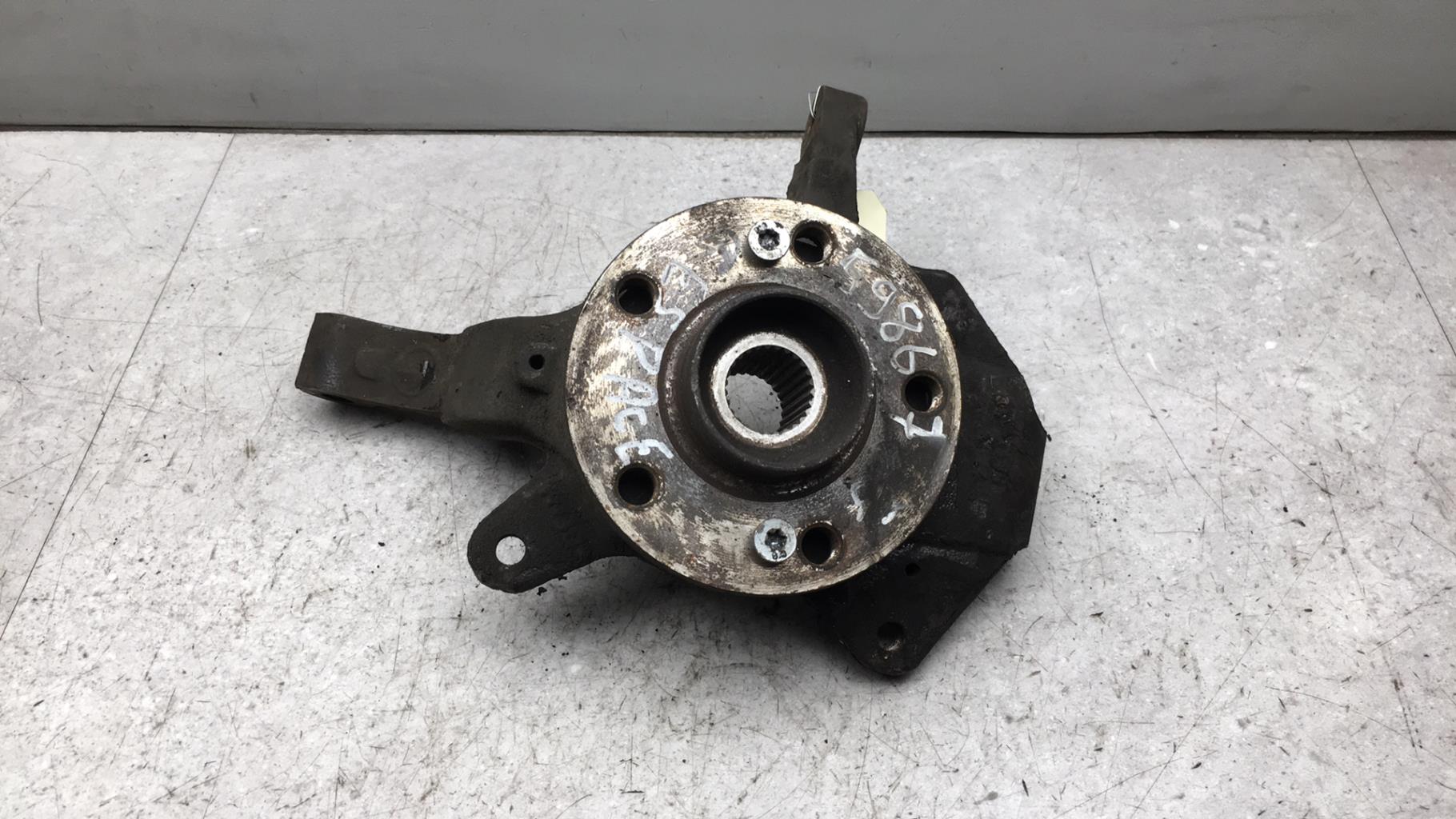 Fusee avant gauche RENAULT GRAND ESPACE 4 PHASE 2 Diesel - 1
