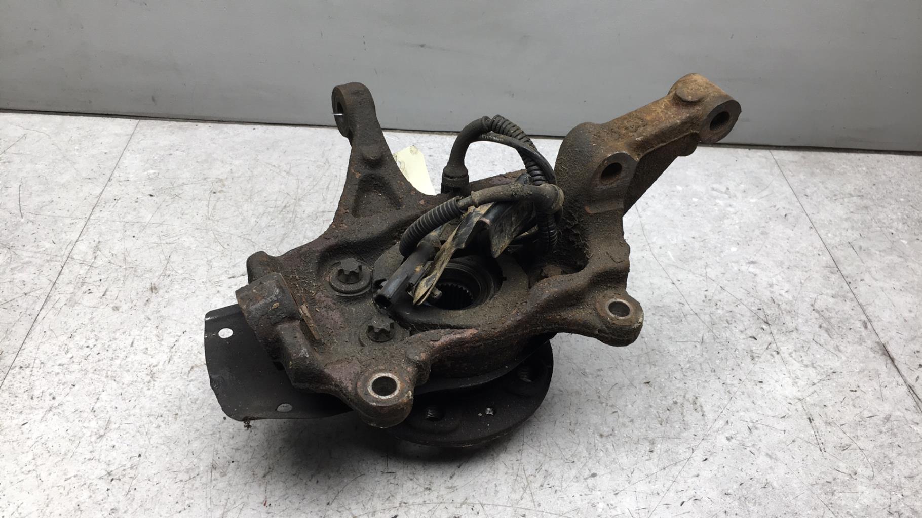 Fusee avant gauche RENAULT TRAFIC 3 COURT PHASE 1 Diesel - 1