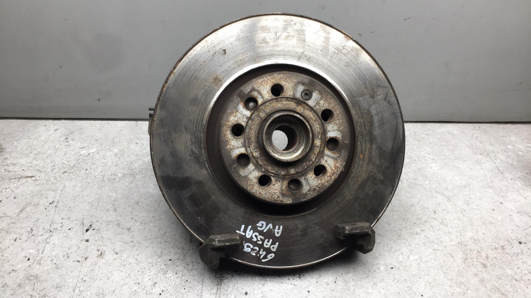 Fusee avant gauche VOLKSWAGEN PASSAT 5 CC COUPE  - 1