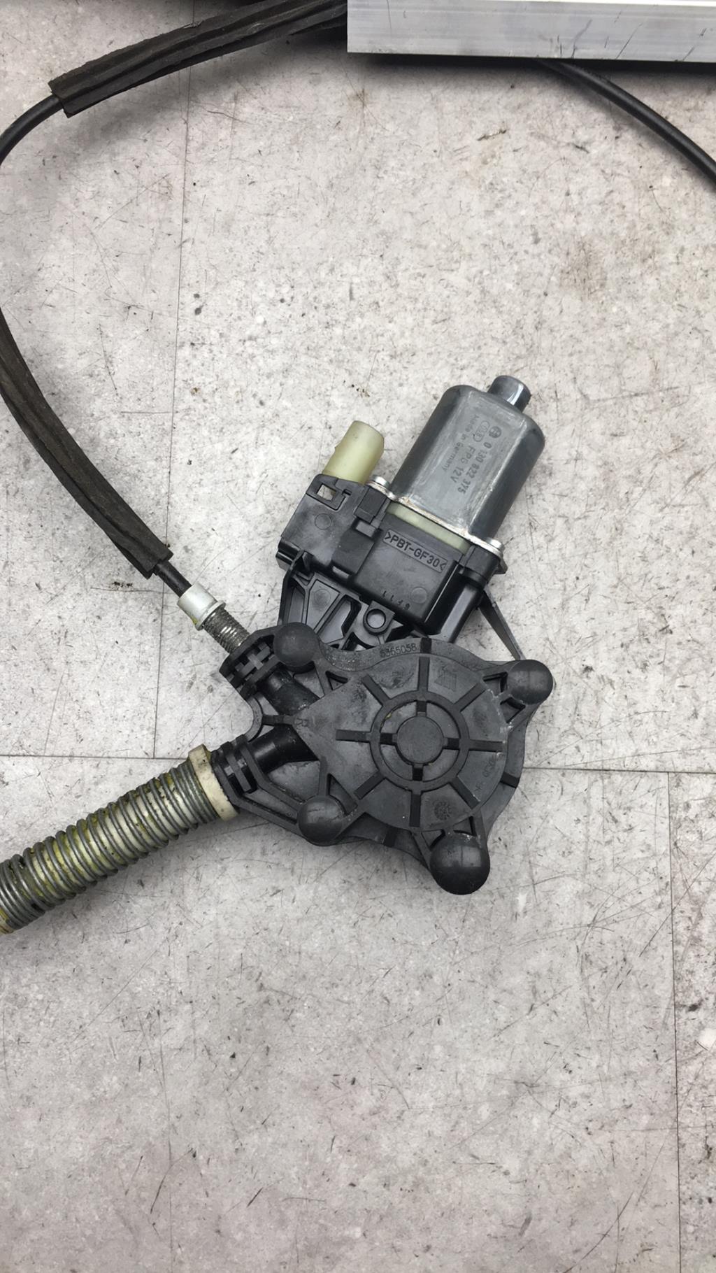 Alzacristalli elettrico anteriore destro MINI MINI 2 R56 PHASE 1 Diésel - 1