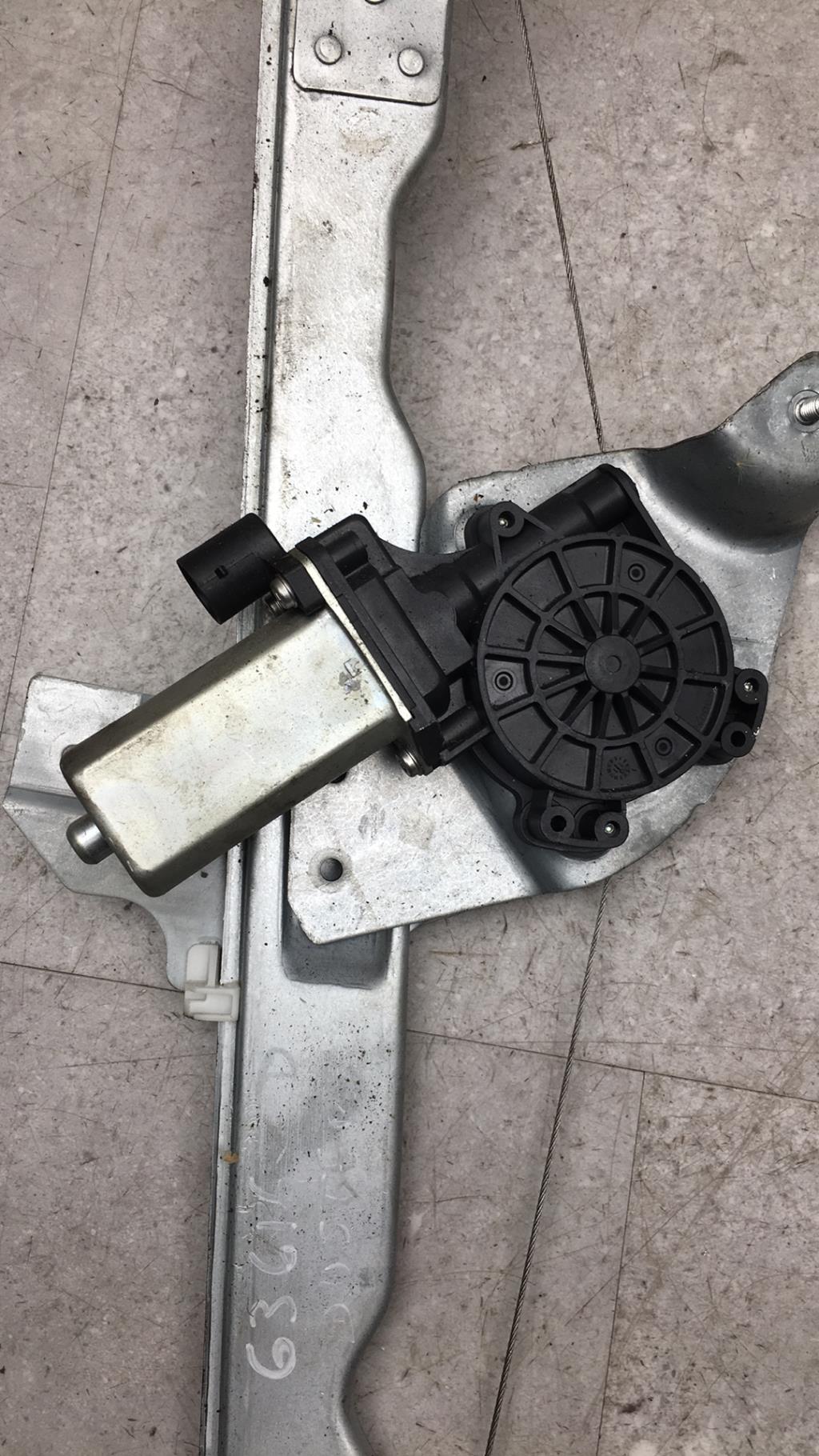 Alzacristalli elettrico anteriore destro DACIA DUSTER 1 PHASE 1  - 1