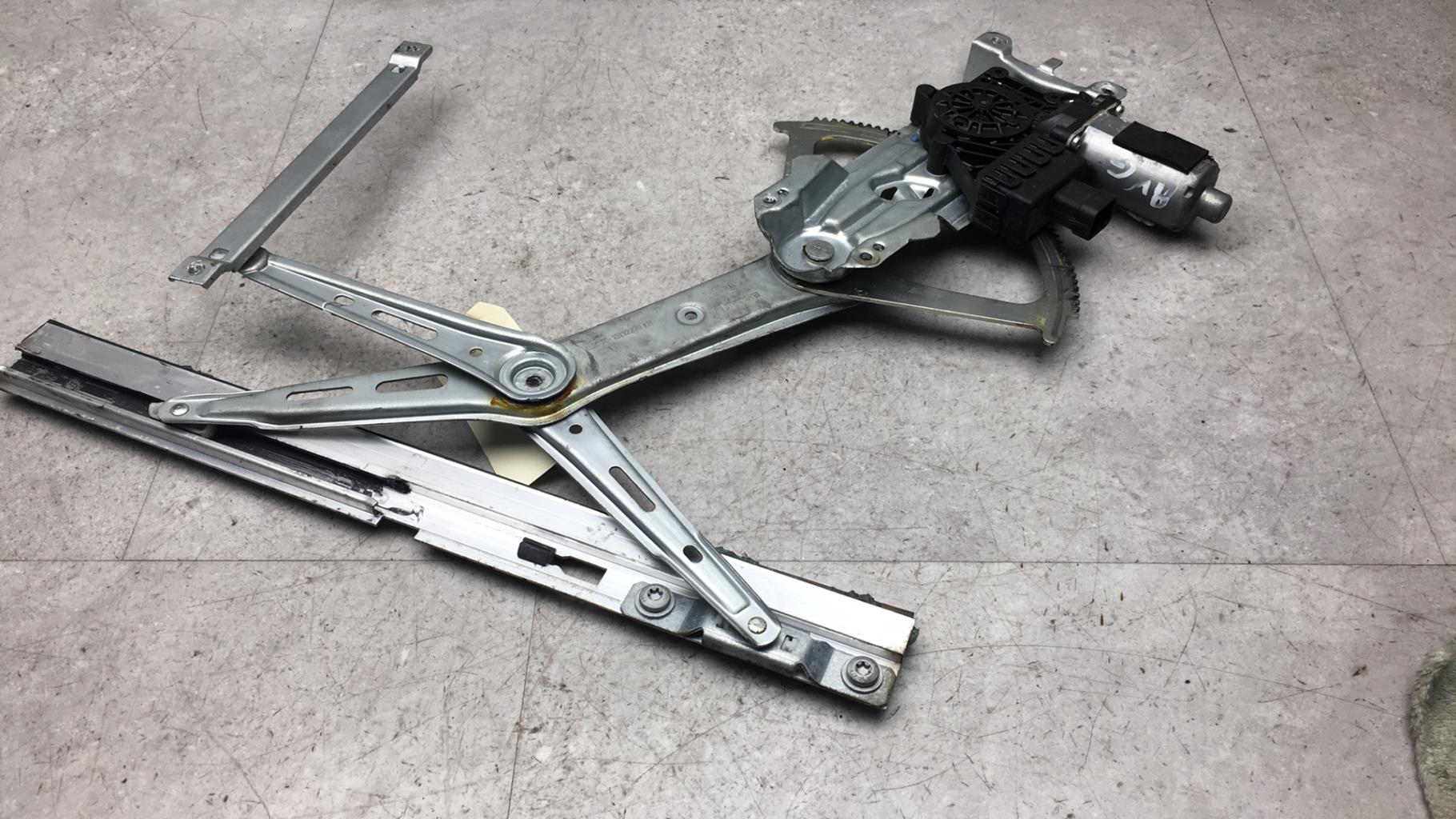 Alzacristalli elettrico anteriore sinistro OPEL ZAFIRA B PHASE 2 Diésel - 1