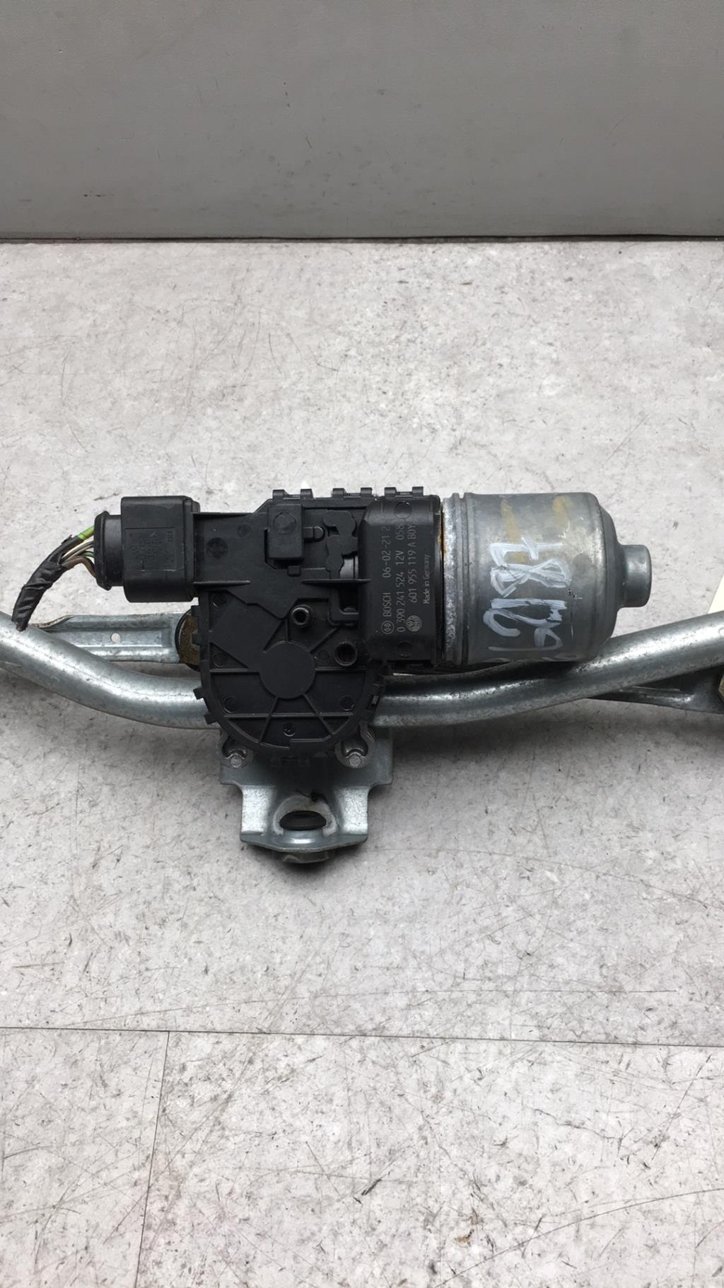 Motore tergicristallo anteriore VOLKSWAGEN POLO 4 PHASE 1 Gasolina - 1