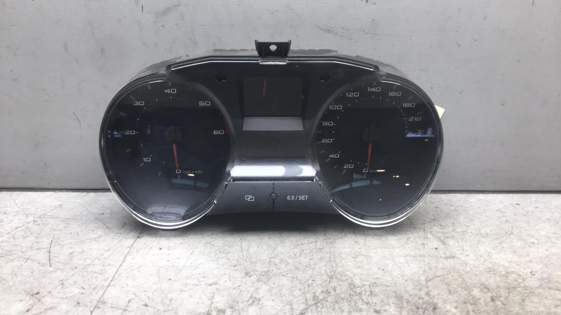 Compteur SEAT IBIZA 4 PHASE 1 Diesel - 1