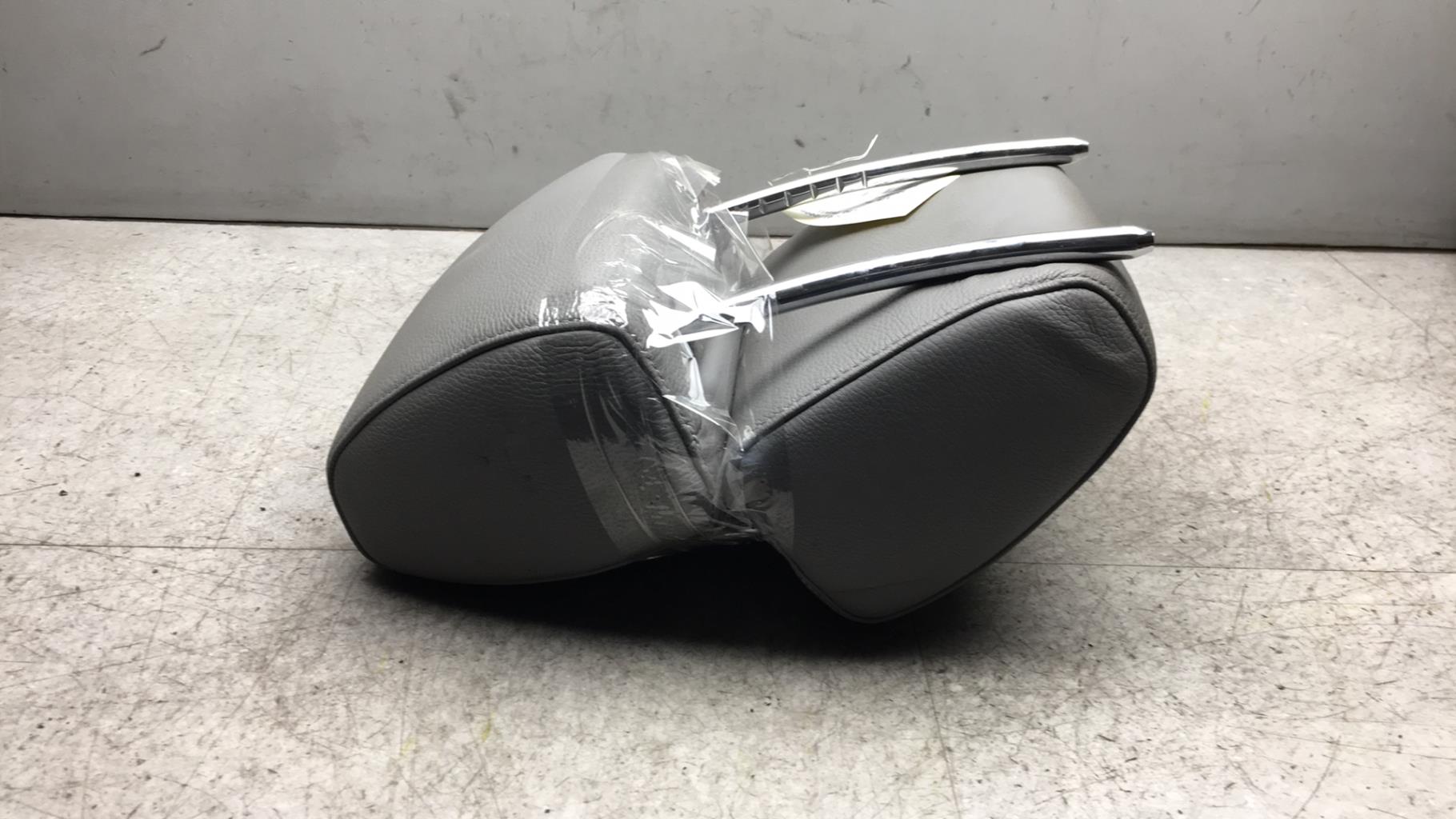 Appui tete avant BMW SERIE 3 E90 PHASE 1 Diesel - 1