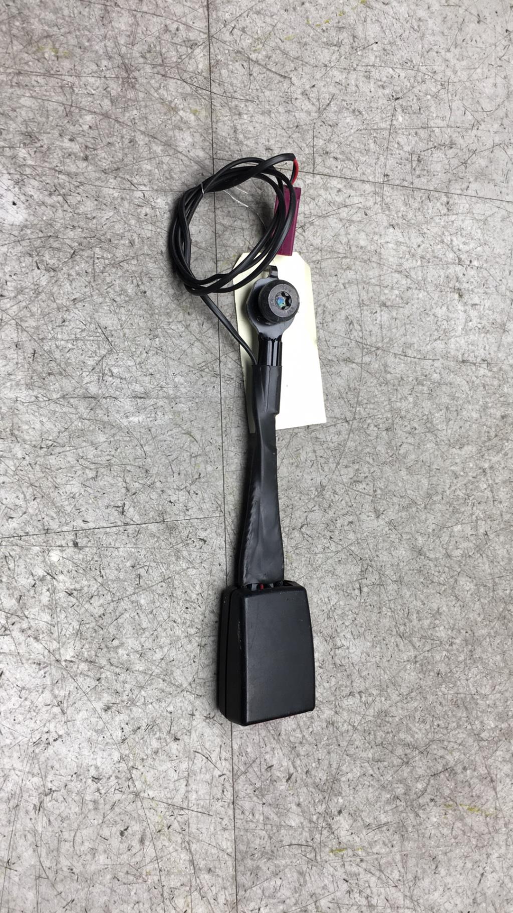 Aggancio cintura sicurezza anteriore sinistro FORD FIESTA 6 PHASE 1 Diésel - 1