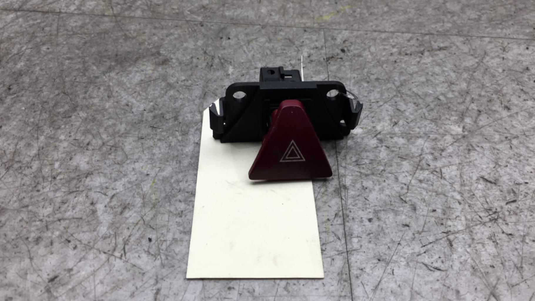 Bouton de warning PEUGEOT 307 PHASE 1 BREAK  - 1