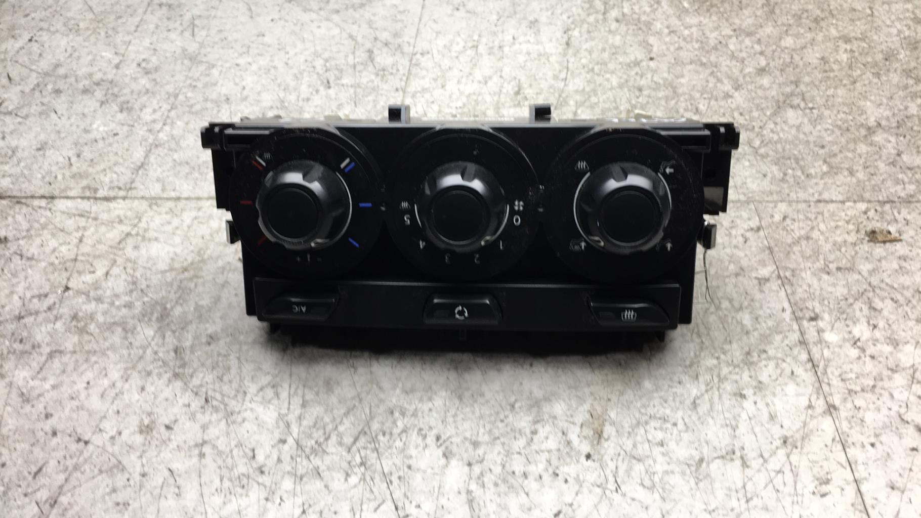 Commande chauffage CITROEN C3 2 PHASE 1 Diesel - 1