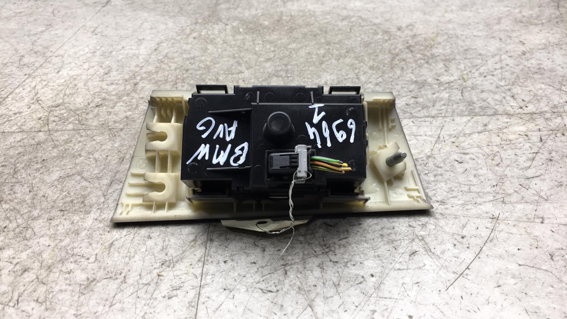 Commande de phare BMW SERIE 3 E90 PHASE 1 Diesel - 1