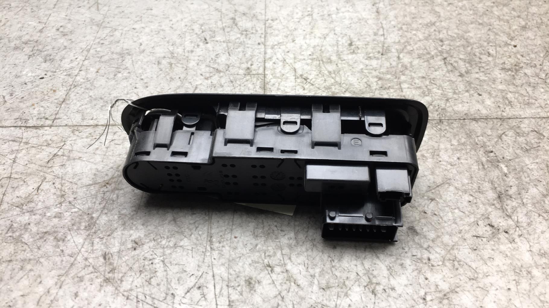 Interruttore lavacristalli anteriore sinistro CITROEN C3 2 PHASE 1 Diésel - 1
