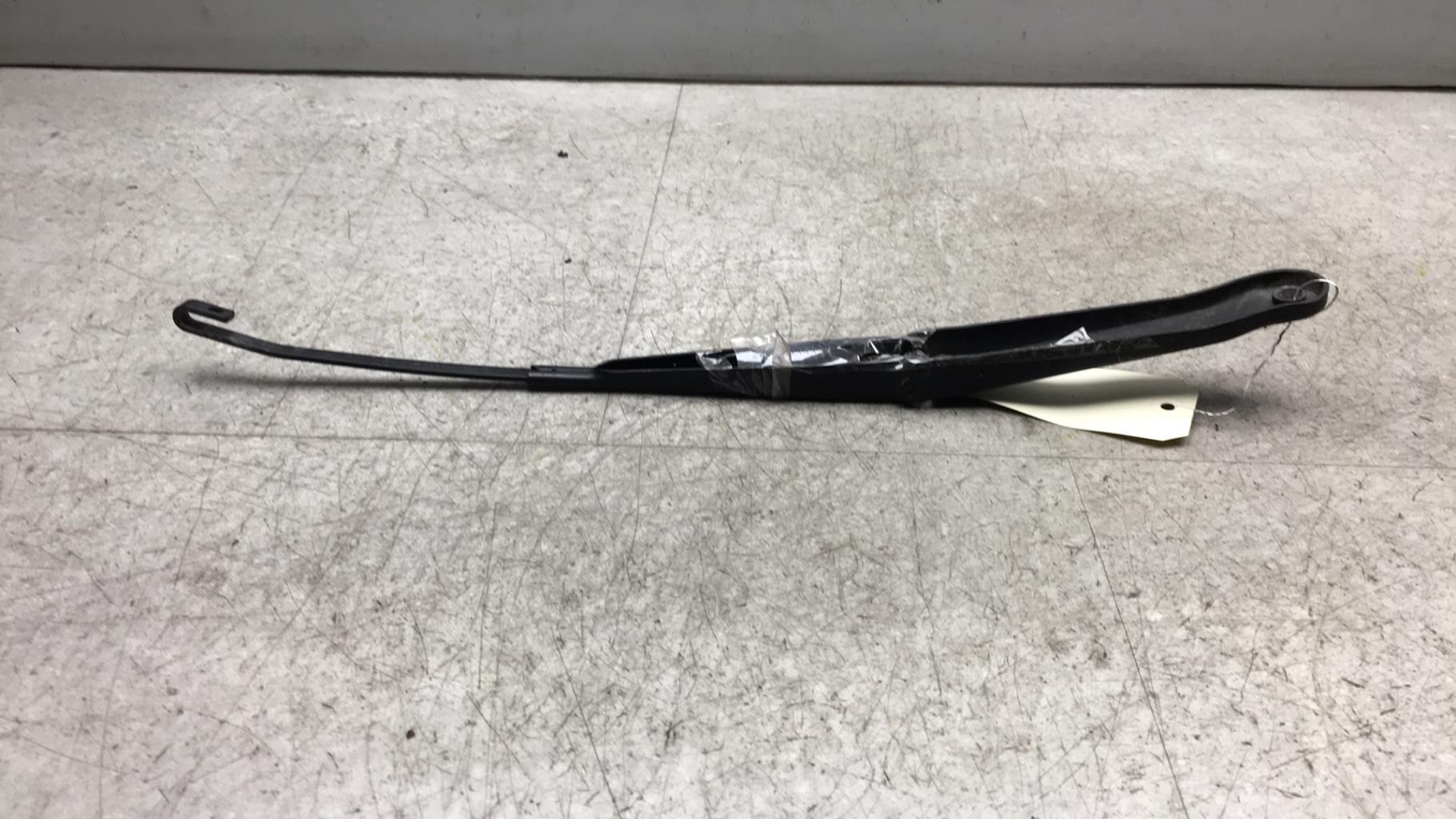 Braccio tergicristallo anteriore sinistro FIAT PUNTO 2 PHASE 1  - 1