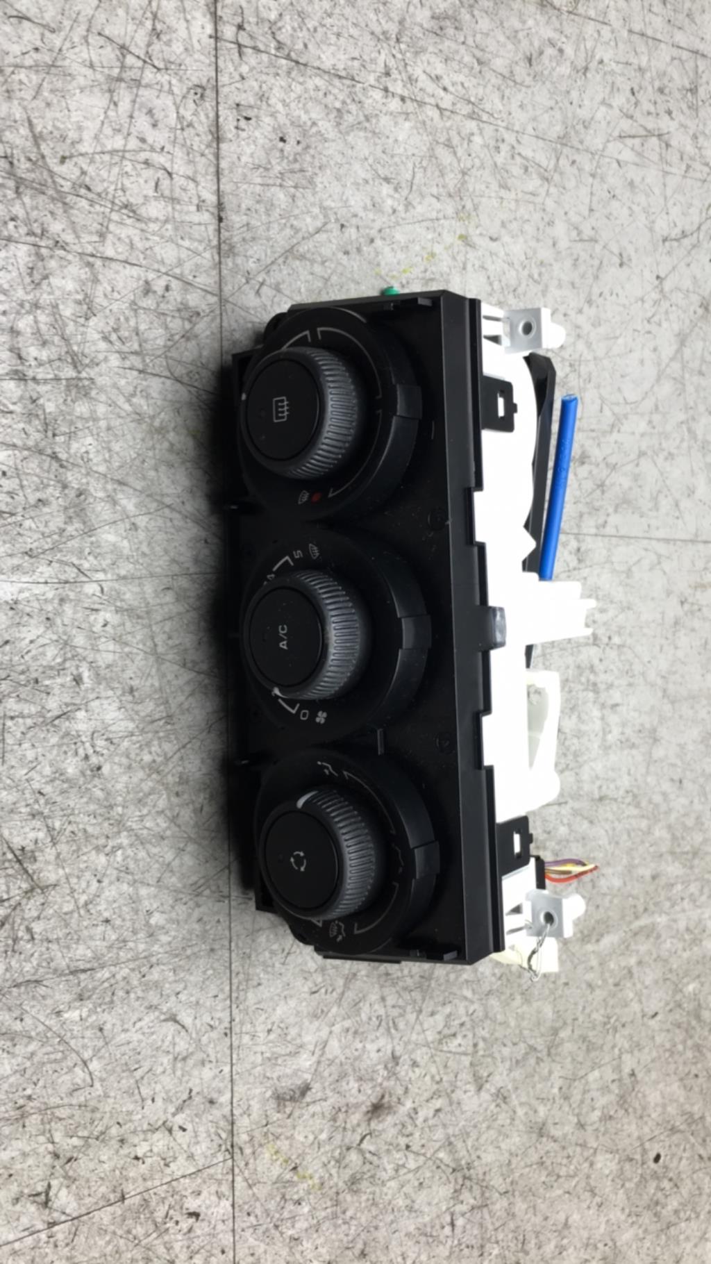 Commande chauffage CITROEN C3 PICASSO PHASE 2 Diesel - 1