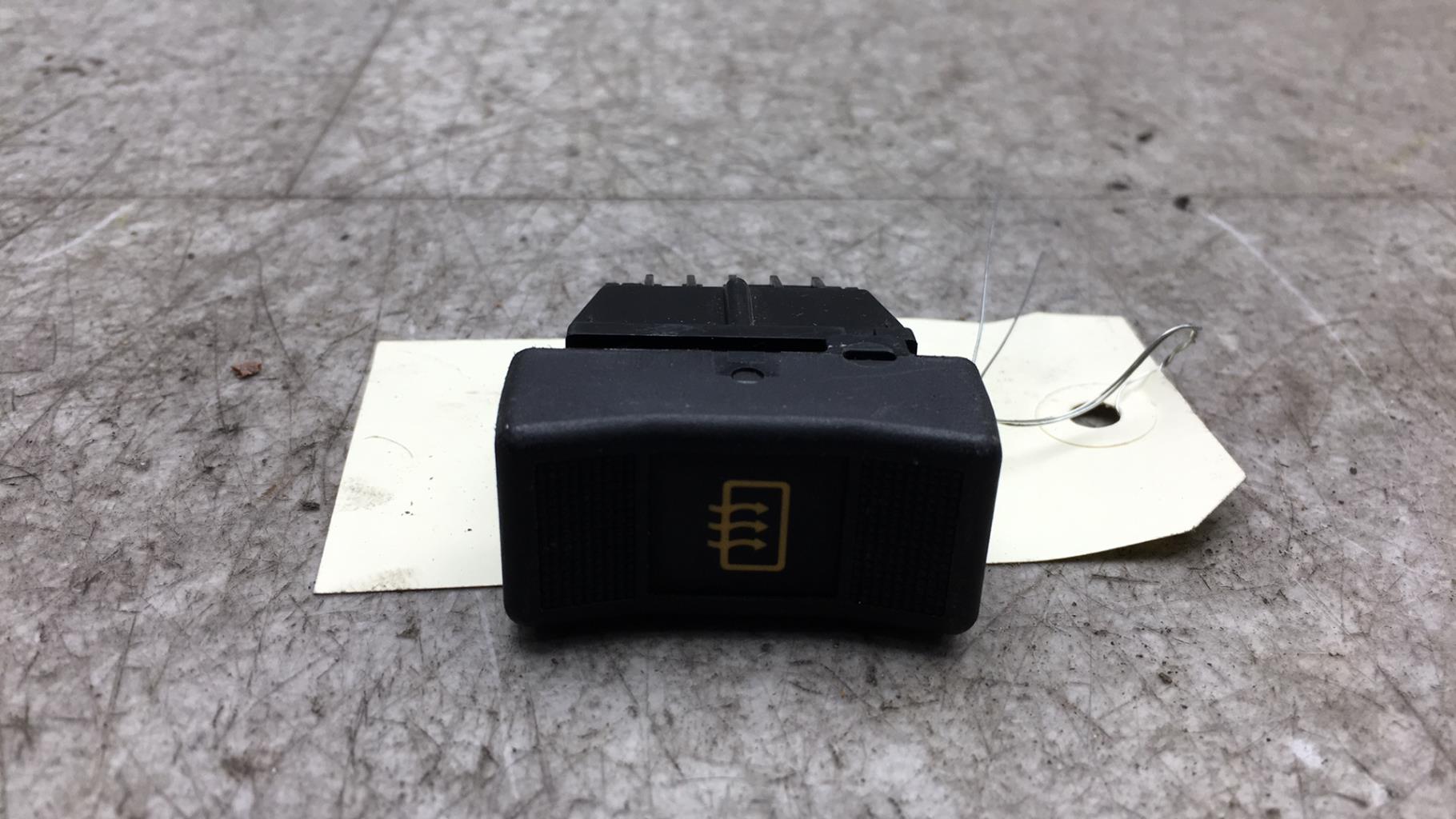 Commande degivrage lunette arriere RENAULT R19 PHASE 1 Essence - 1