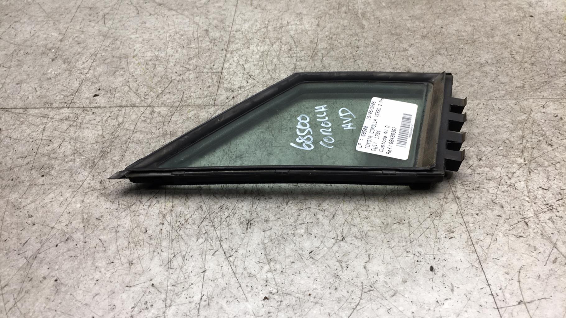 Vetro laterale fisso anteriore destro (portiera) TOYOTA COROLLA VERSO 2 PHASE 1  - 1