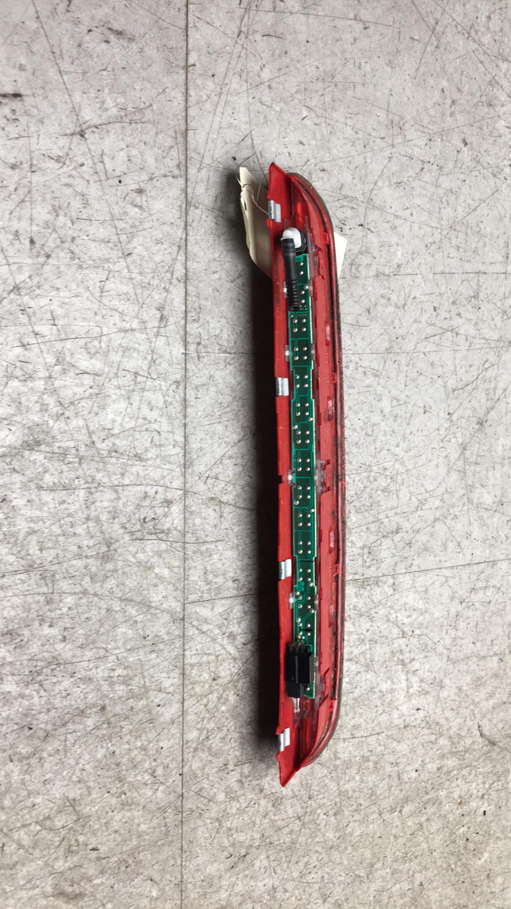 Luce stop centrale VOLKSWAGEN GOLF 6  - 1