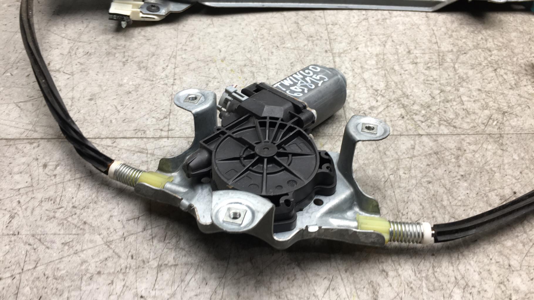 Alzacristalli elettrico anteriore destro RENAULT TWINGO 2 PHASE 1 Gasolina - 1