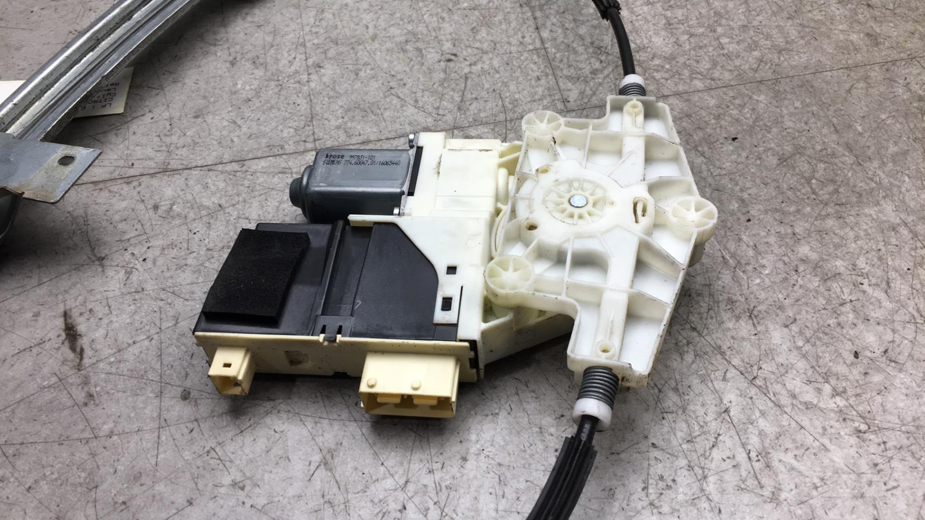 Alzacristalli elettrico anteriore destro CITROEN C4 1 PHASE 1 COUPE Gasolina - 1