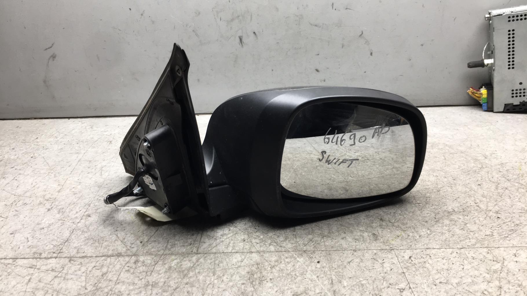 Retrovisor derecho SUZUKI SWIFT 3 Gasolina - 1