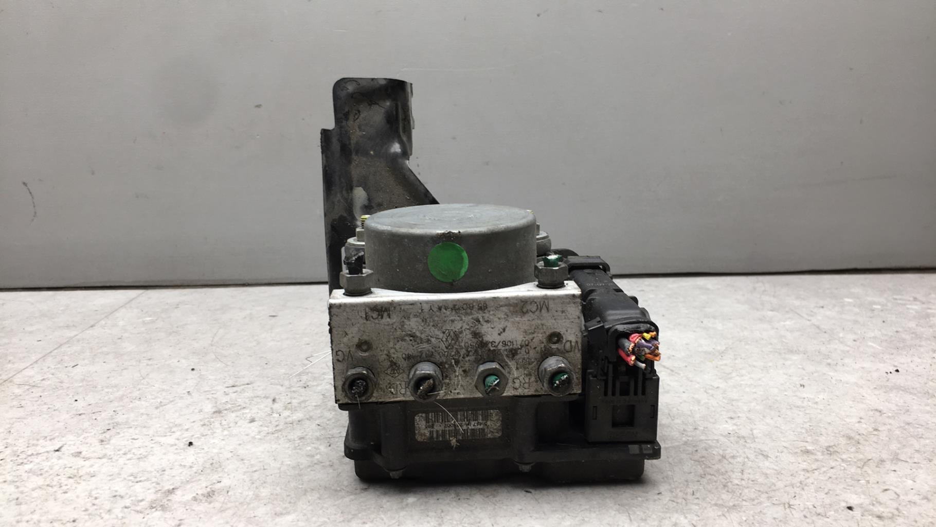 Bloc ABS (freins anti-blocage) RENAULT CLIO 3 PHASE 1  - 1