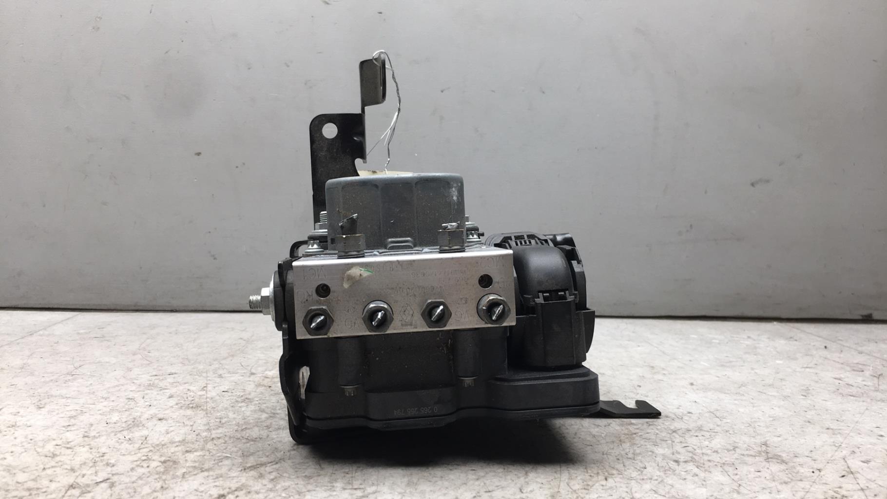 Bloc ABS (freins anti-blocage) RENAULT CLIO 4 PHASE 1 Essence - 1