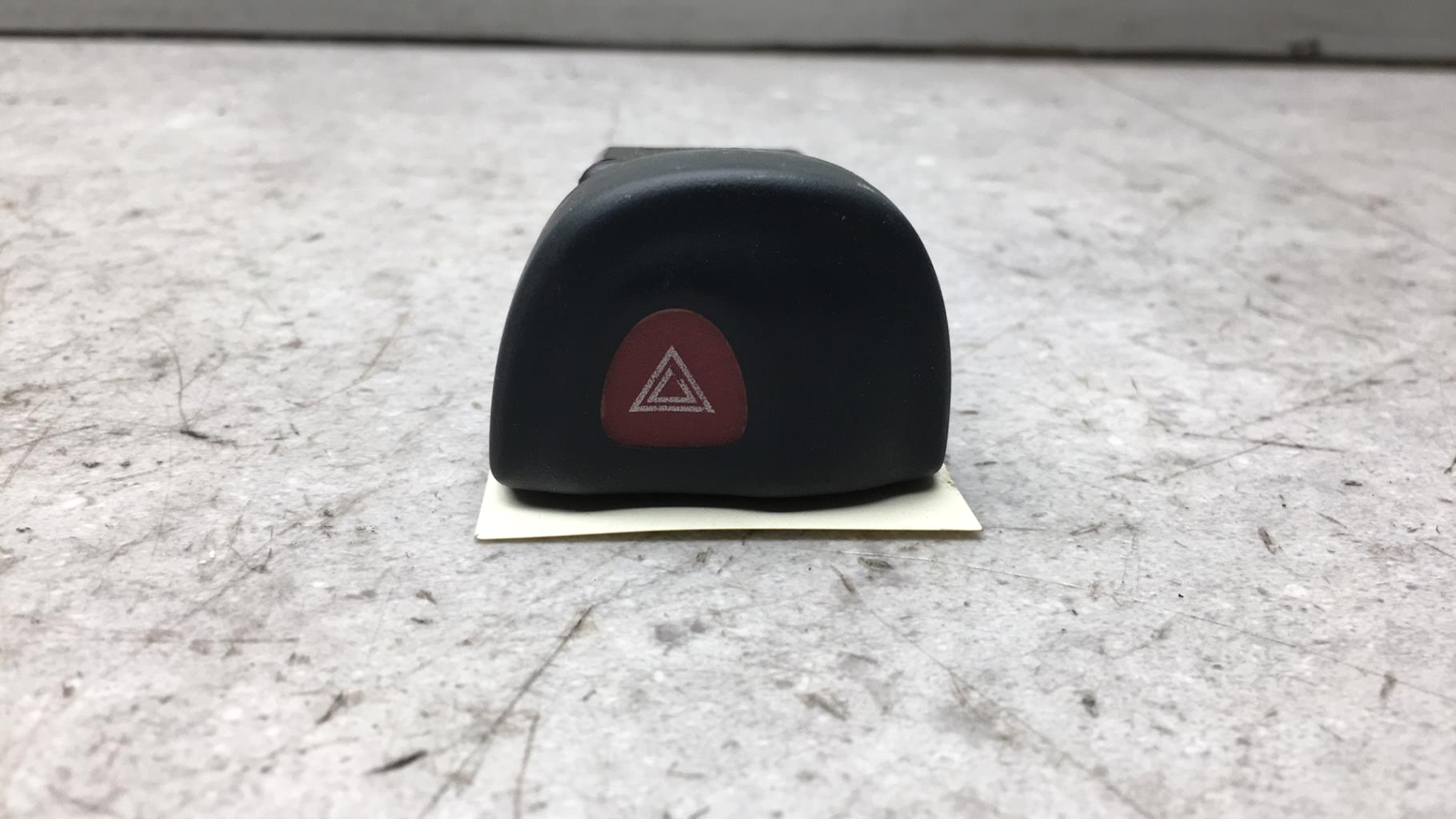 Bouton de warning RENAULT SCENIC 1 PHASE 1 Diesel - 1