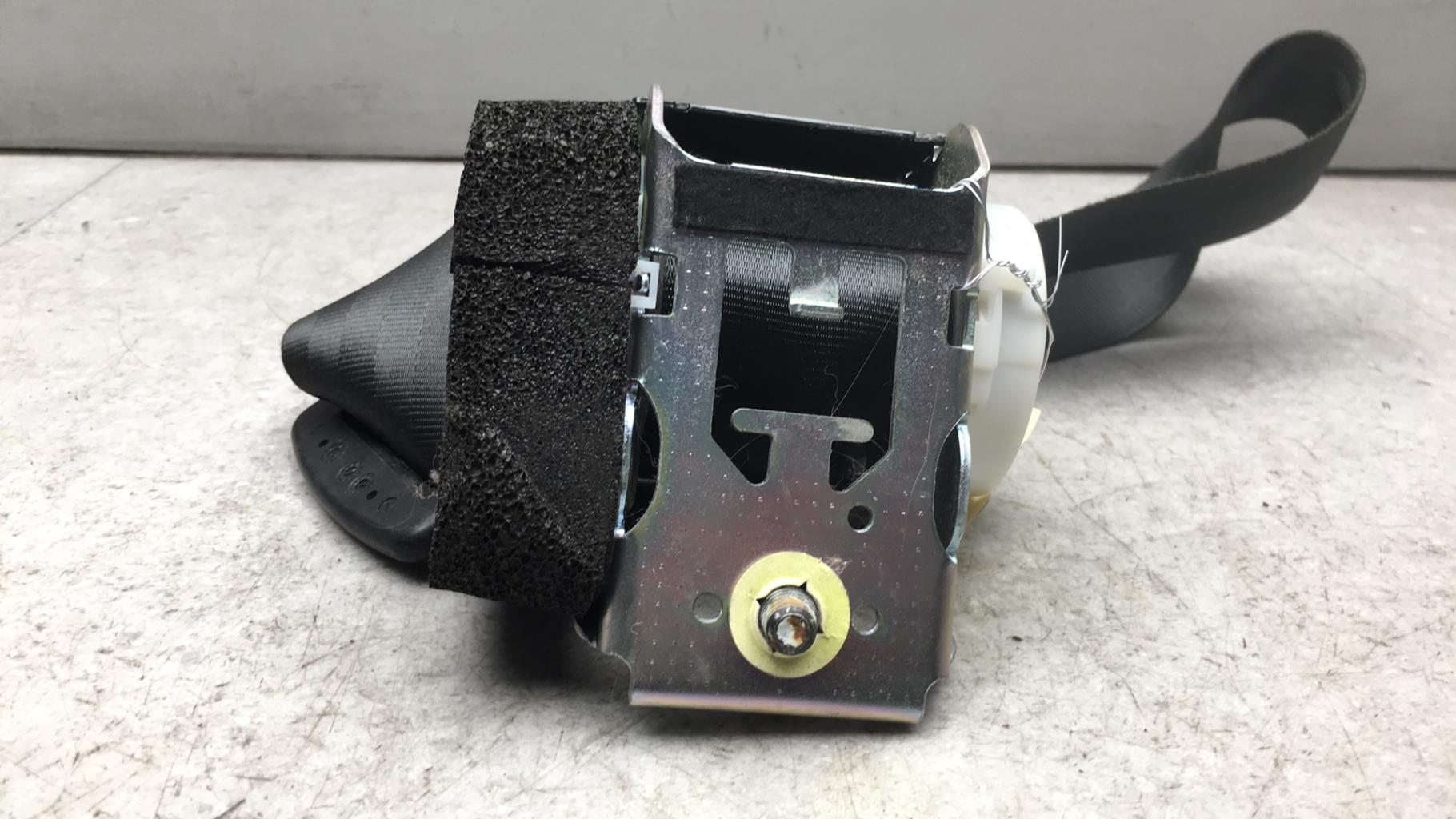Cintura di sicurezza posteriore destra FORD FOCUS 2 PHASE 2 BREAK Diésel - 1