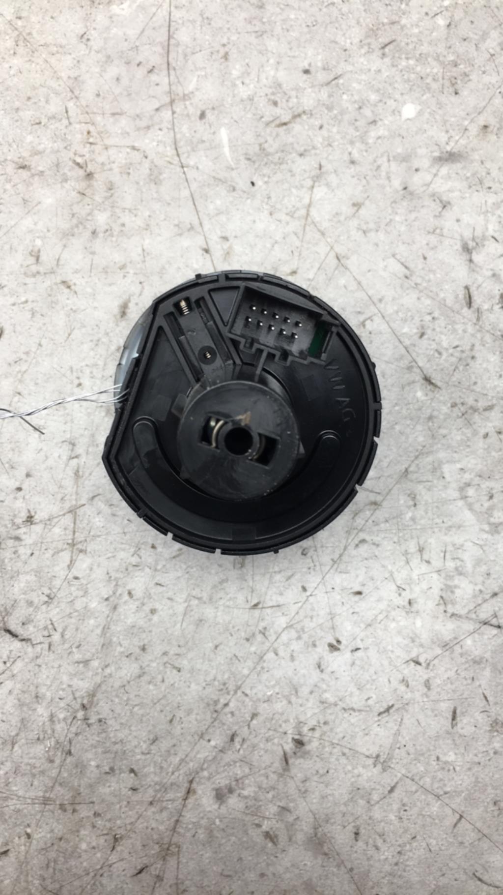 Commande de phare VOLKSWAGEN POLO 5 PHASE 2 Essence - 1