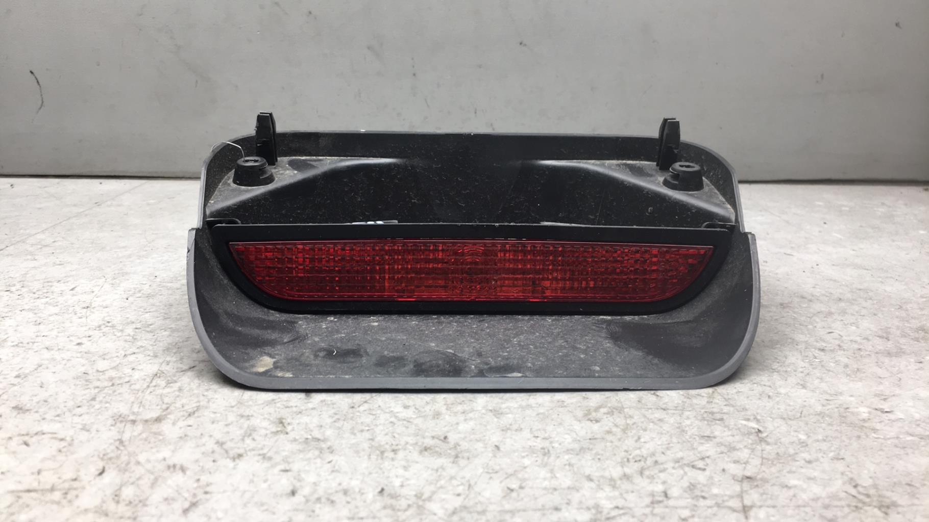 Luce stop centrale DACIA SANDERO 2 PHASE 1  - 1