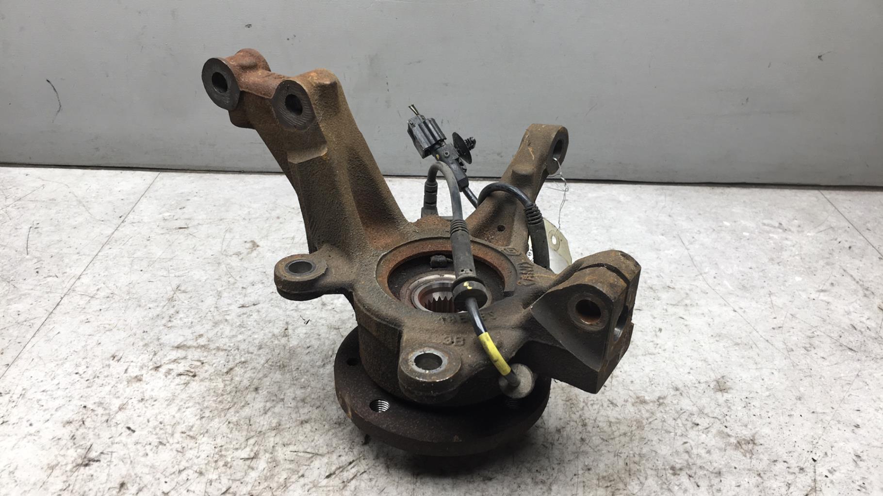 Fusee avant droit DACIA SANDERO 2 PHASE 2 Essence - 1