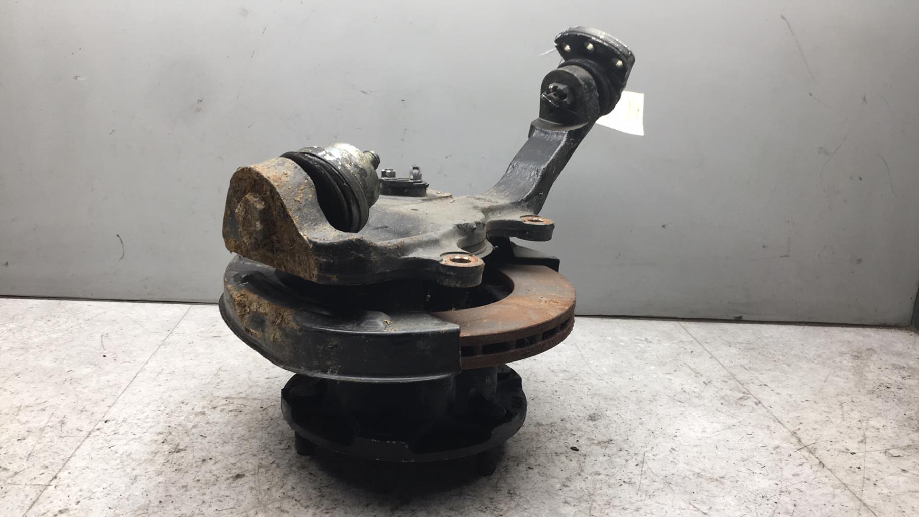 Fusee avant droit MITSUBISHI CANTER PHASE 3  - 1