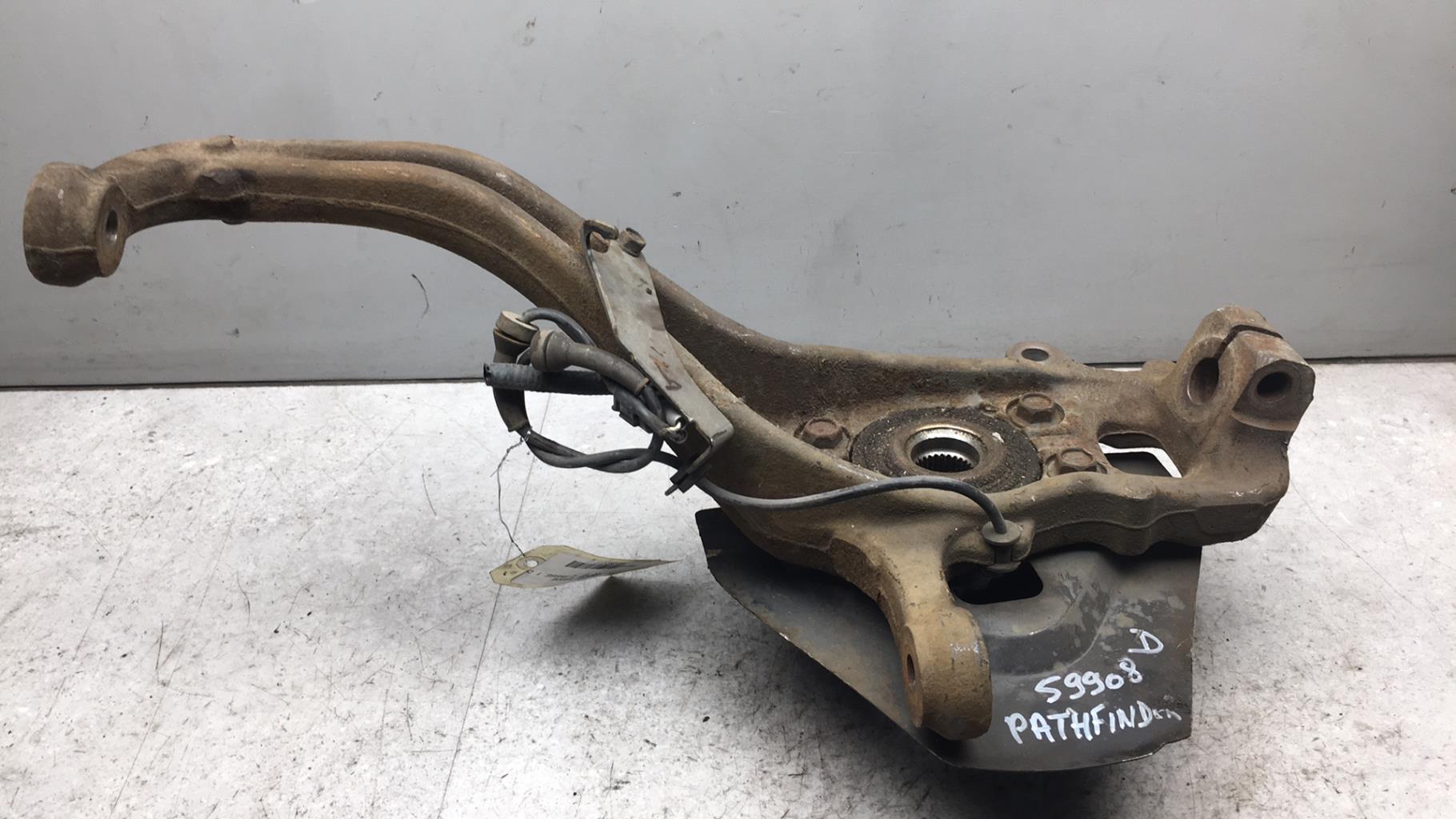 Fusee avant droit NISSAN PATHFINDER 2 PHASE 1 Diesel - 1