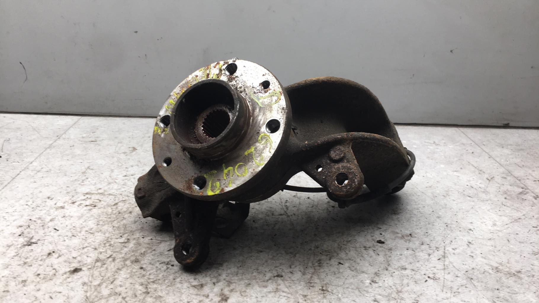 Fusee avant droit RENAULT MEGANE 2 PHASE 1 Diesel - 1