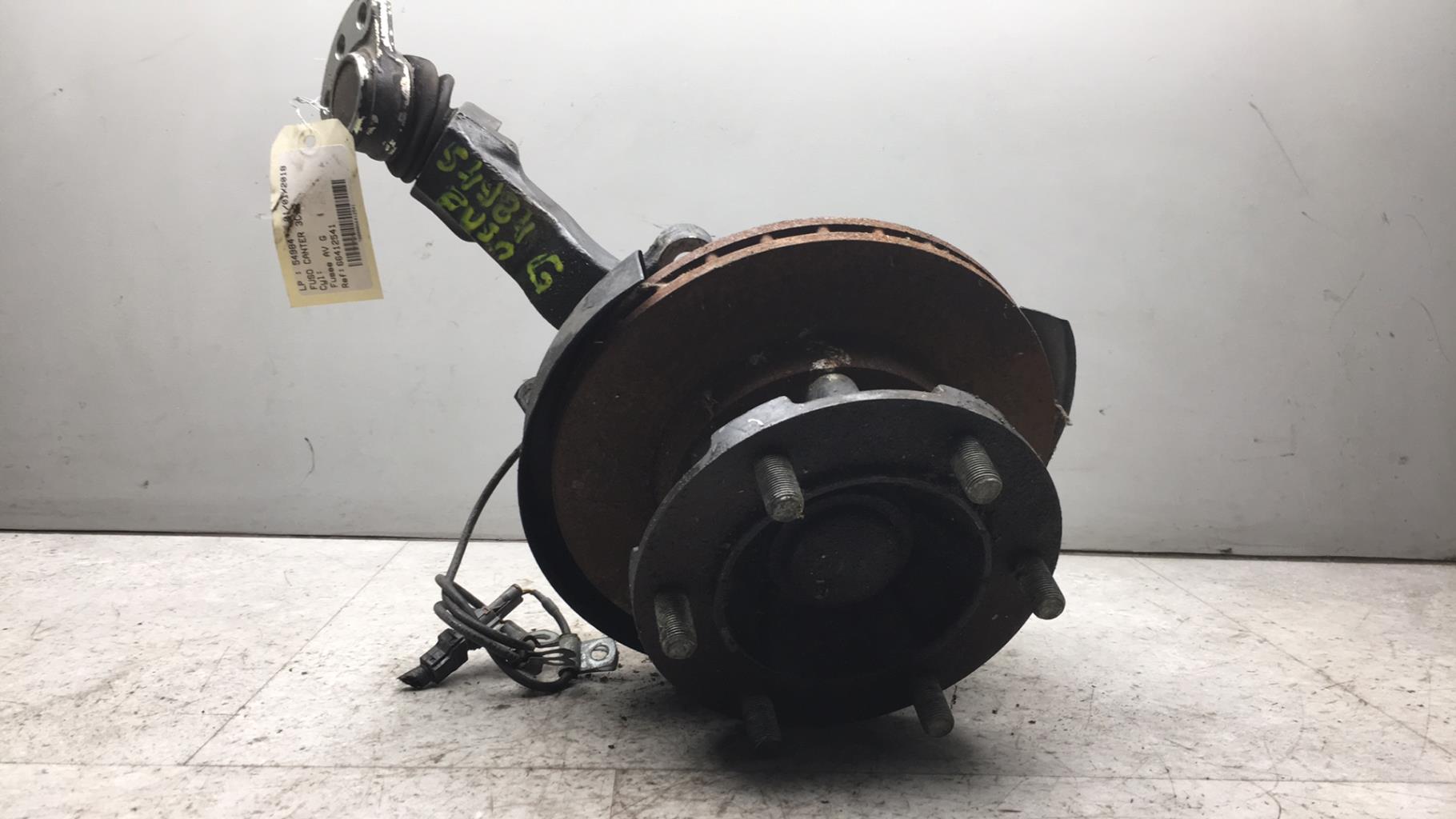 Fusee avant gauche MITSUBISHI CANTER PHASE 3  - 1
