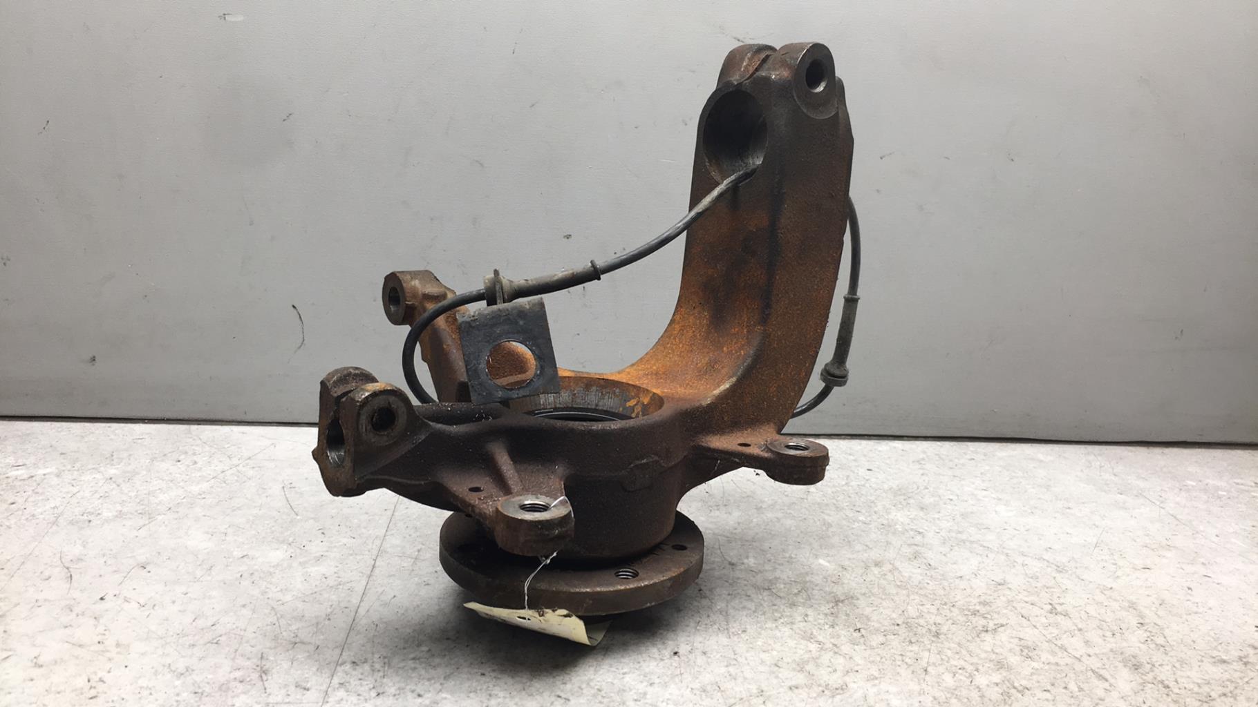 Fusee avant gauche RENAULT MEGANE 2 PHASE 1 Diesel - 1