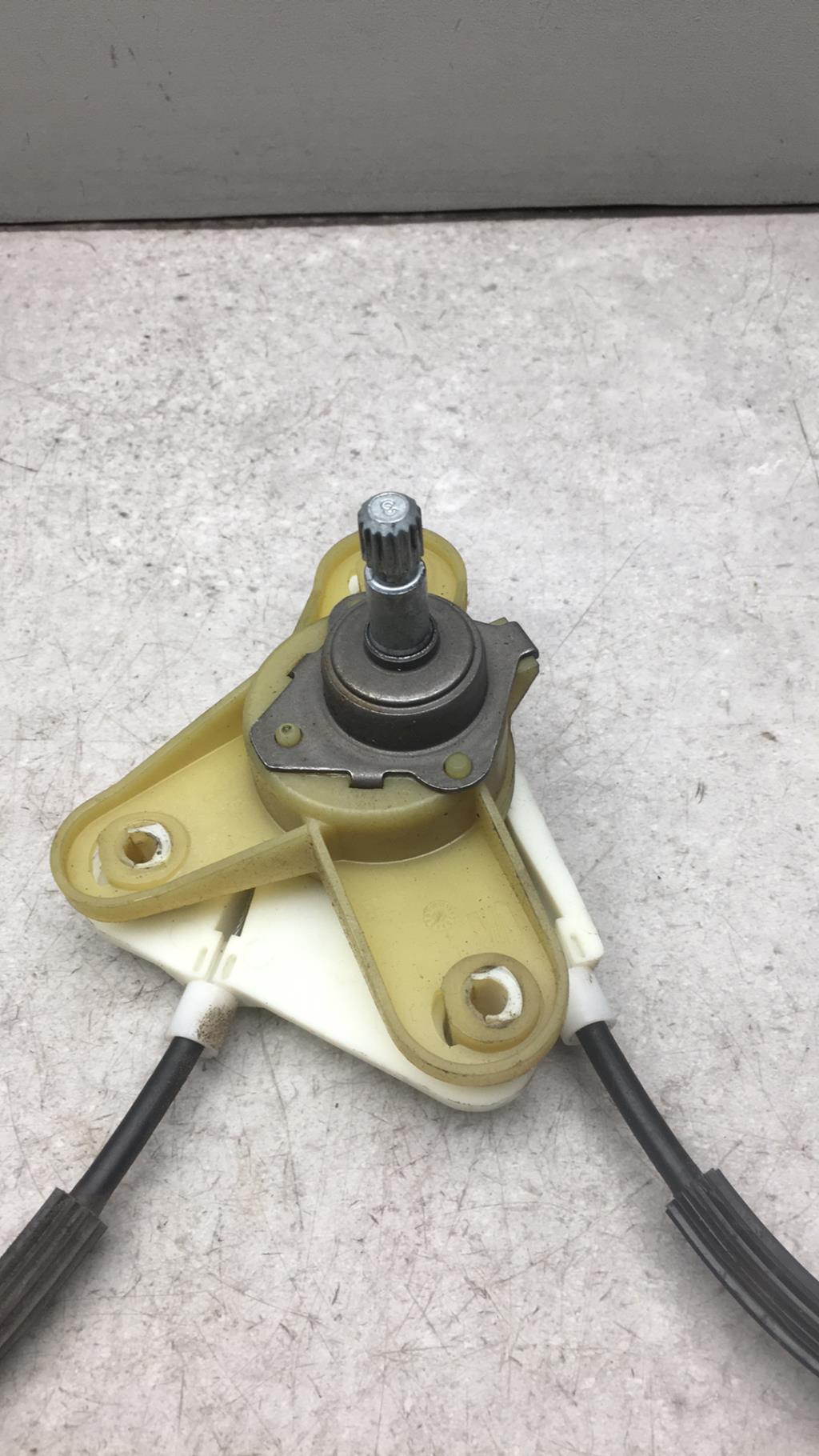 Alzacristalli manuale posteriore destro SEAT TOLEDO 3 Diésel - 1