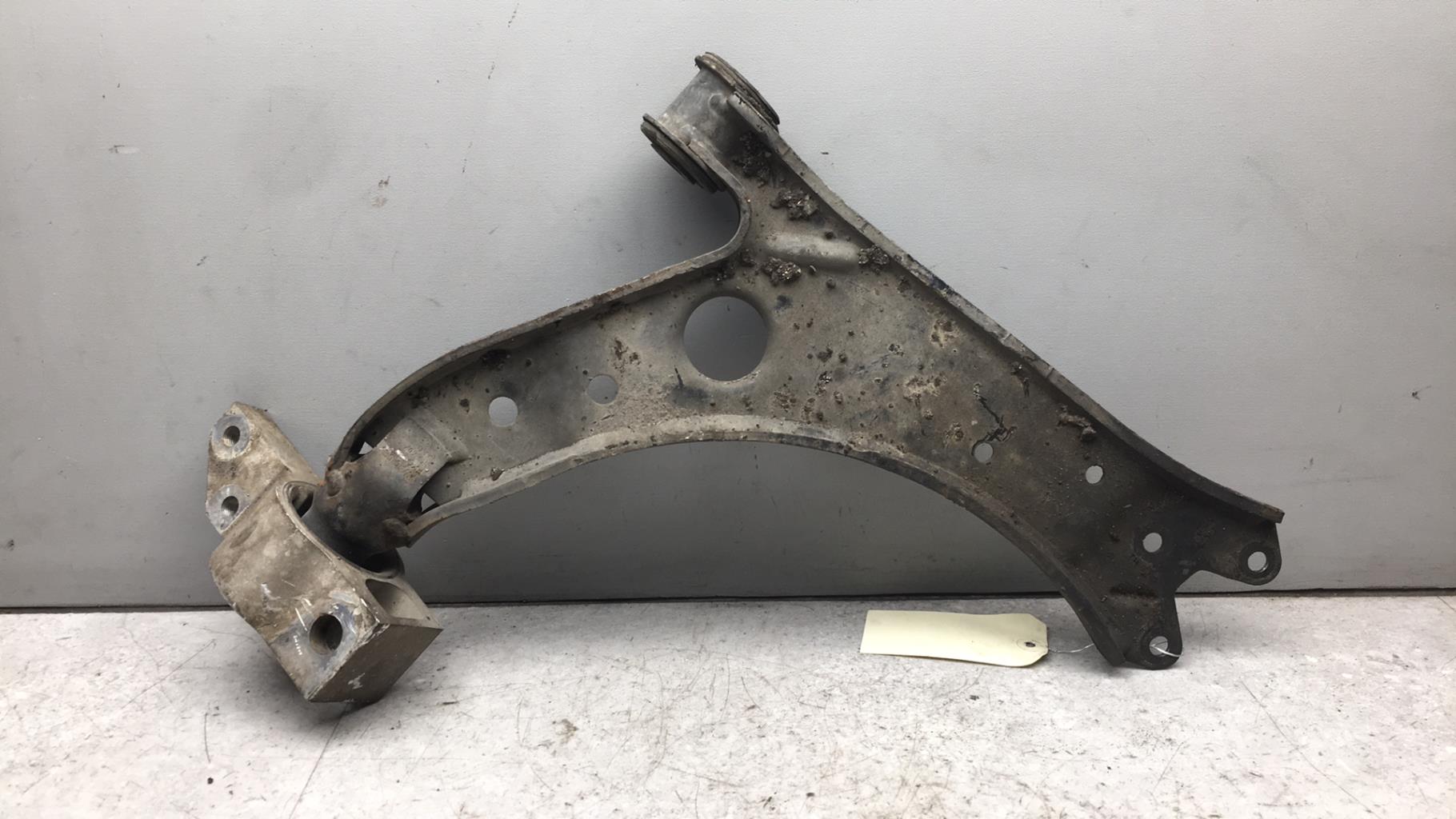 Triangle avant droit VOLKSWAGEN GOLF PLUS PHASE 1 Diesel - 1
