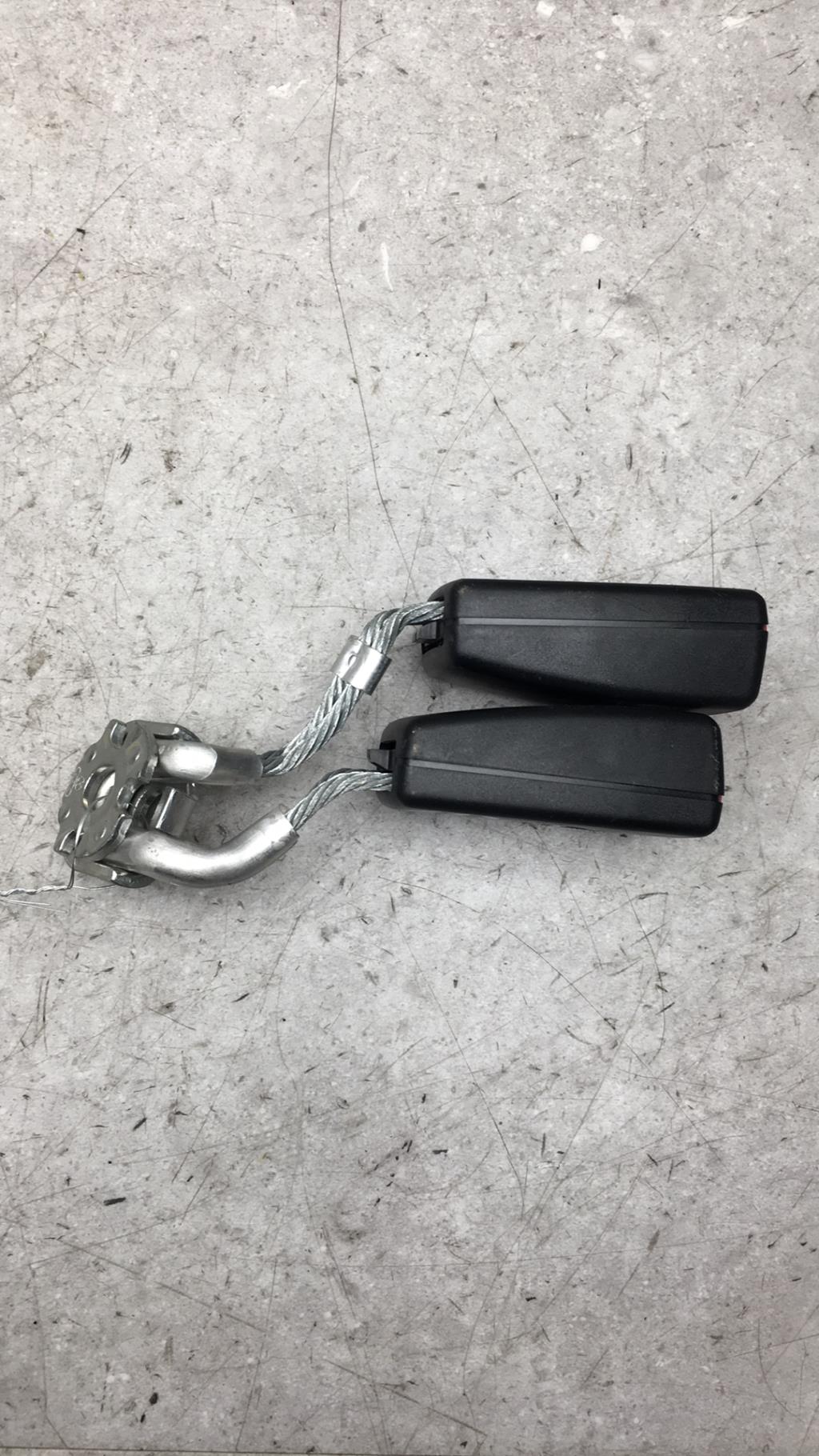 Aggancio cintura sicurezza posteriore sinistro VOLKSWAGEN GOLF 6  - 1
