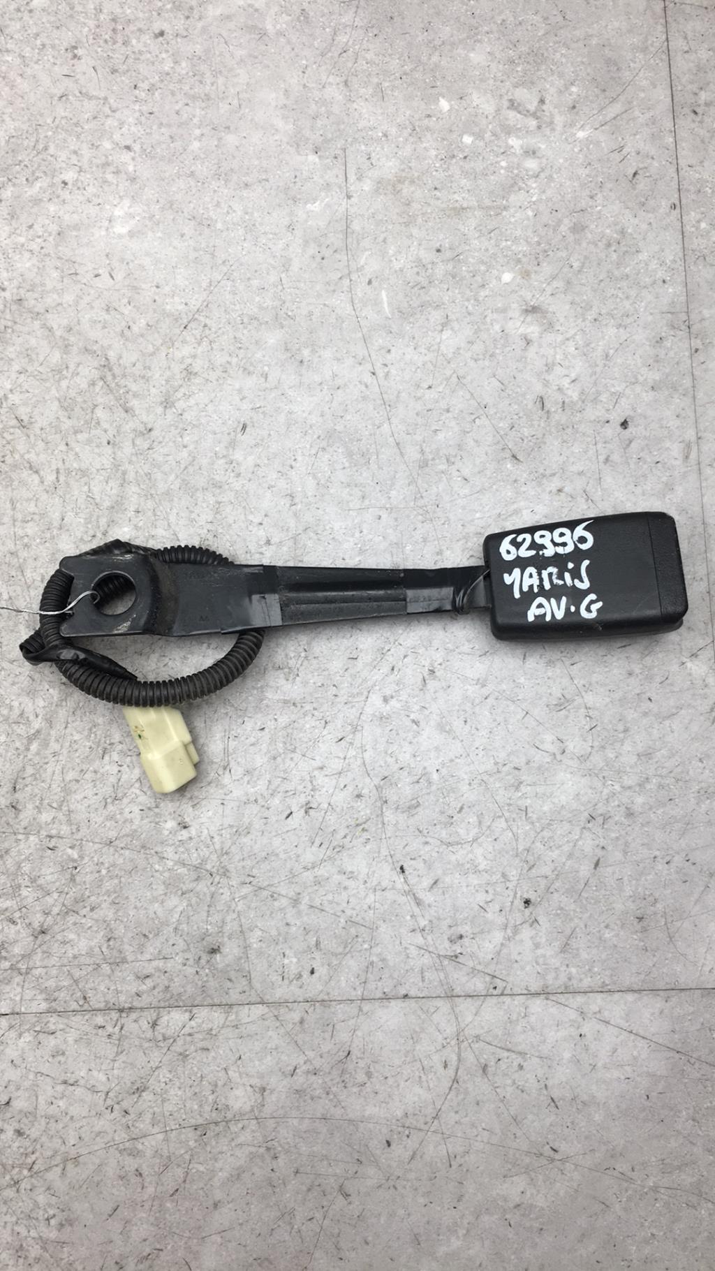 Aggancio cintura sicurezza anteriore sinistro TOYOTA YARIS 2 PHASE 2 Gasolina - 1