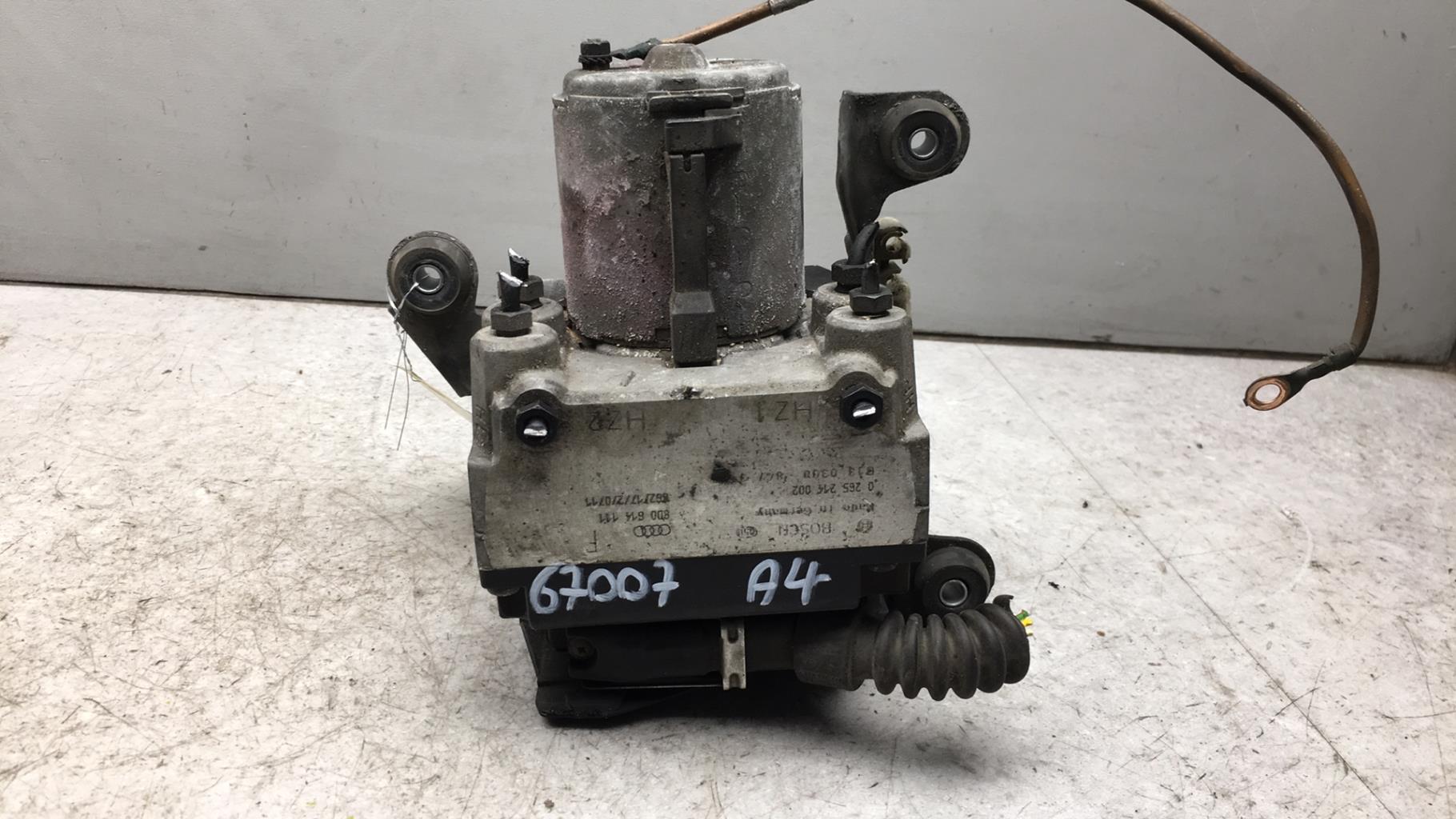 Bloc ABS (freins anti-blocage) AUDI A4 1 AVANT PHASE 1 BREAK Diesel - 1