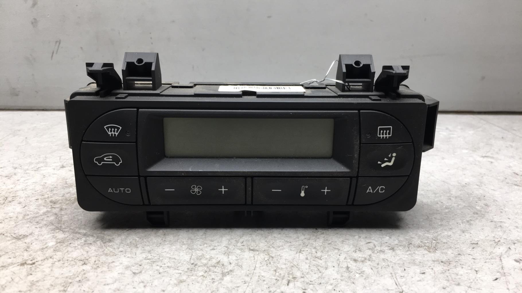 Commande chauffage CITROEN C3 1 PHASE 2 Essence - 1