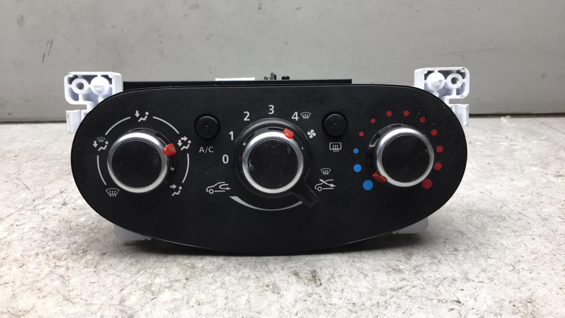 Commande chauffage DACIA SANDERO 2 PHASE 2  - 1