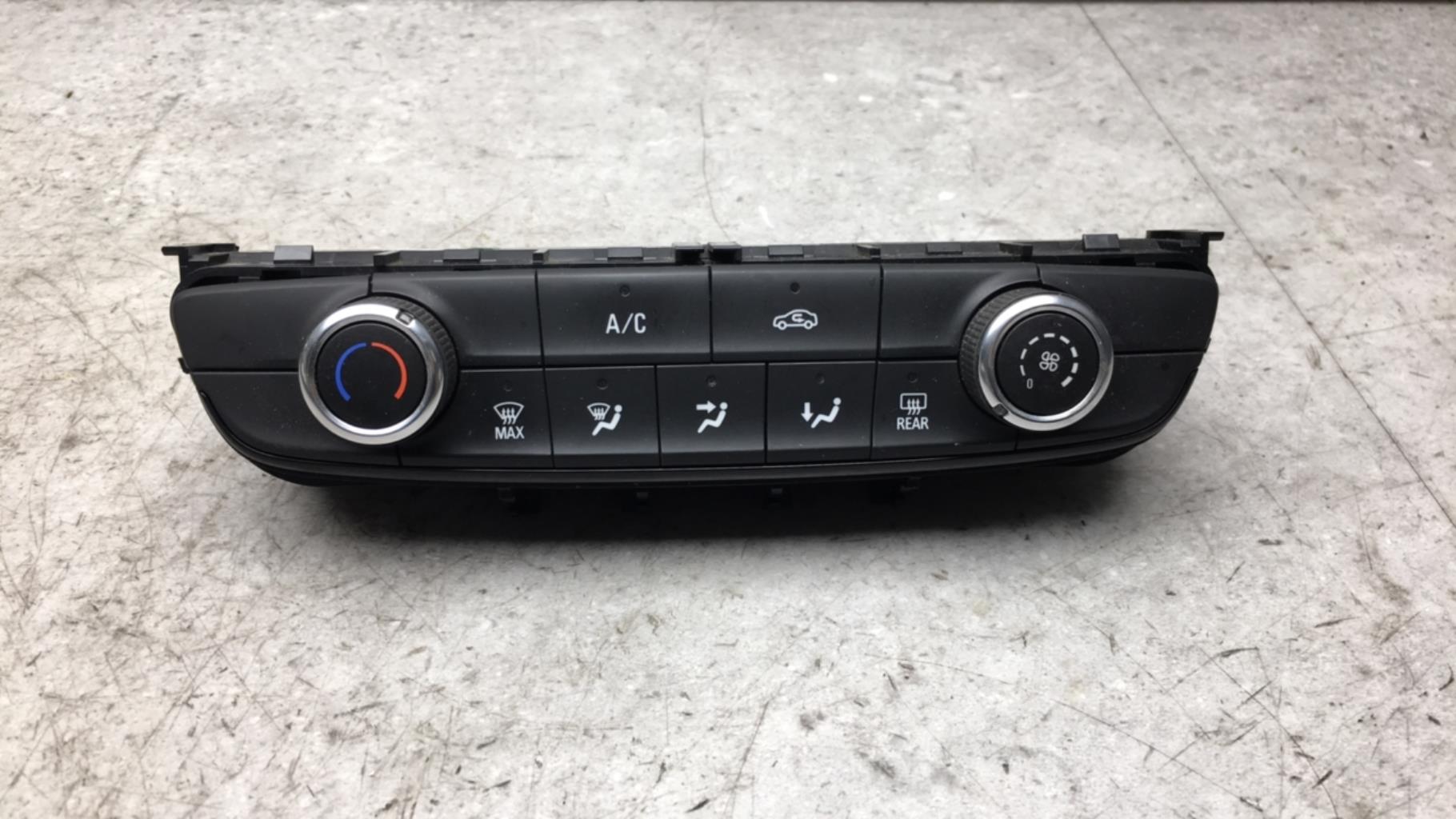 Commande chauffage OPEL CROSSLAND X PHASE 1 Diesel - 1