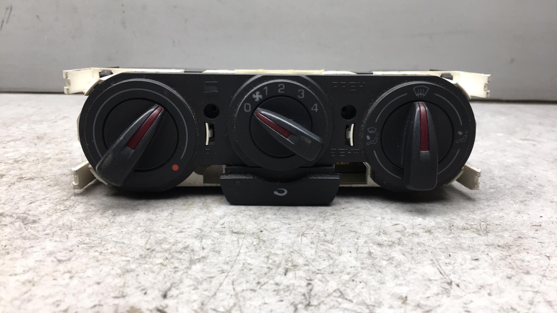 Commande chauffage SEAT IBIZA 4 PHASE 1 COUPE Diesel - 1
