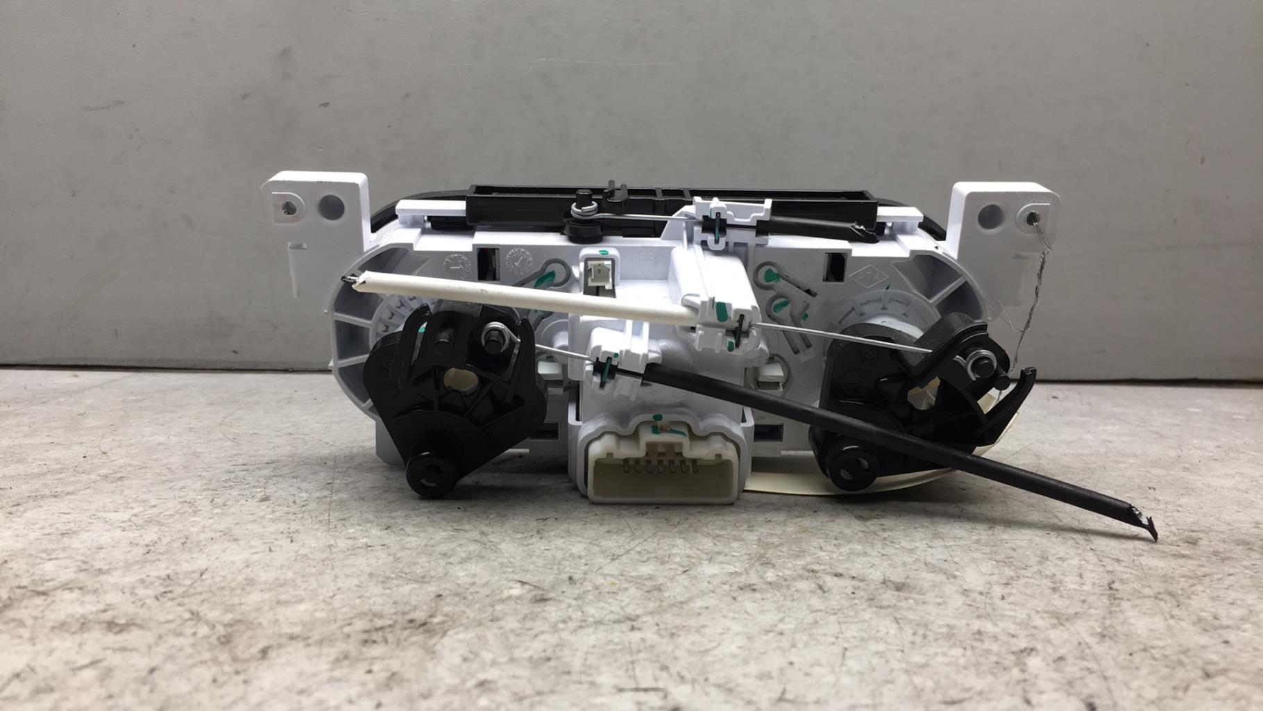 Commande chauffage DACIA SANDERO 2 PHASE 2 Essence/GPL - 1