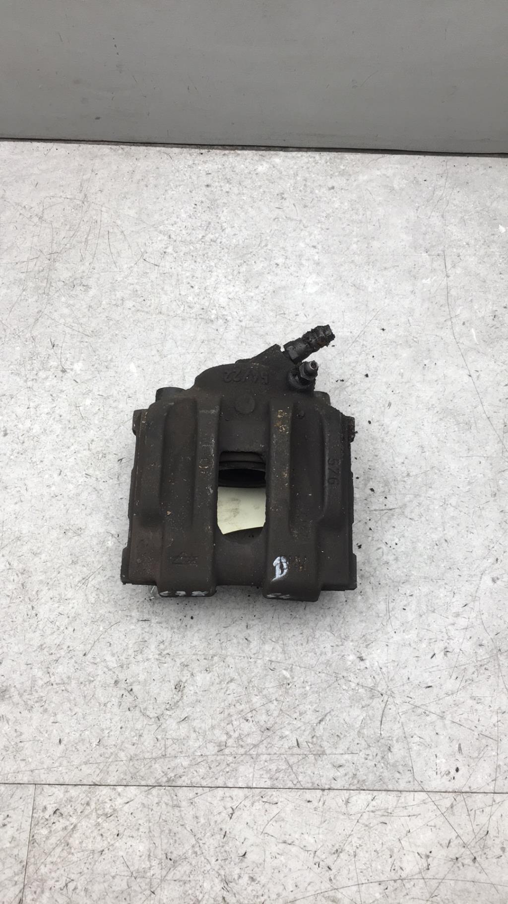 Etrier avant droit (freinage) BMW SERIE 3 E90 PHASE 1  - 1
