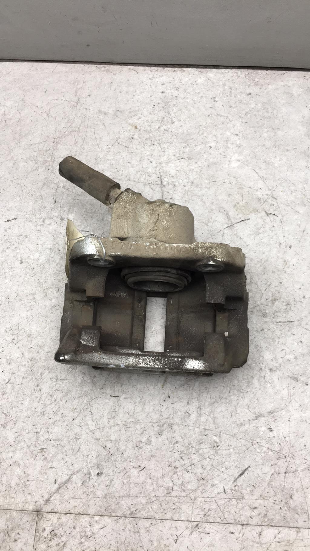Etrier avant gauche (freinage) RENAULT TWINGO 2 PHASE 2 Essence - 1