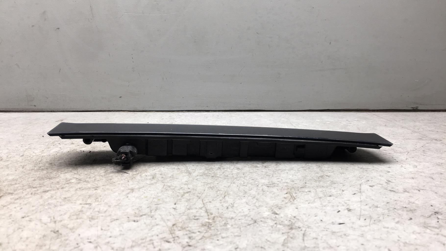 Luce stop centrale OPEL CROSSLAND X PHASE 1 Diésel - 1