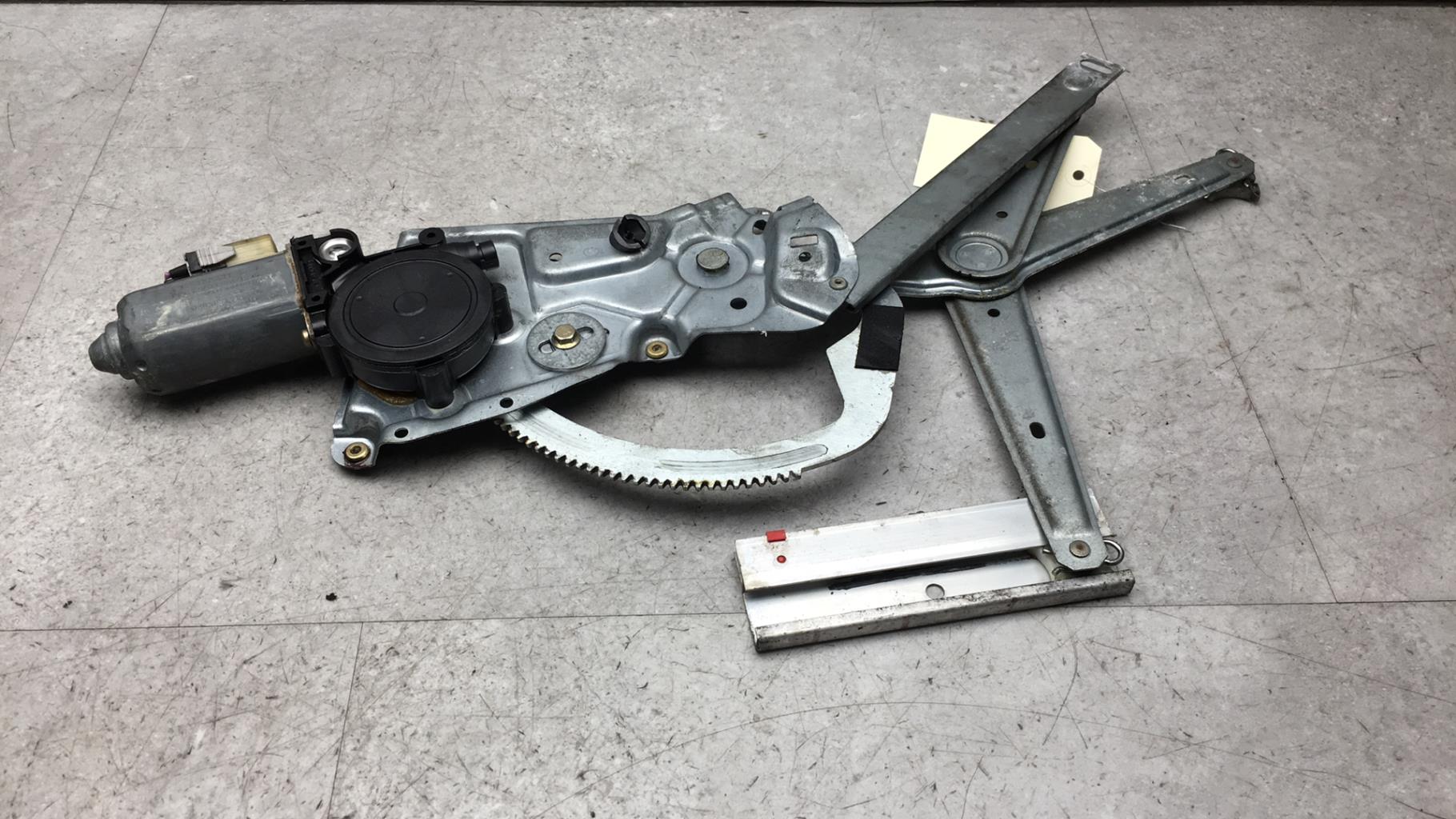 Alzacristalli elettrico anteriore destro BMW SERIE 3 E36  - 1