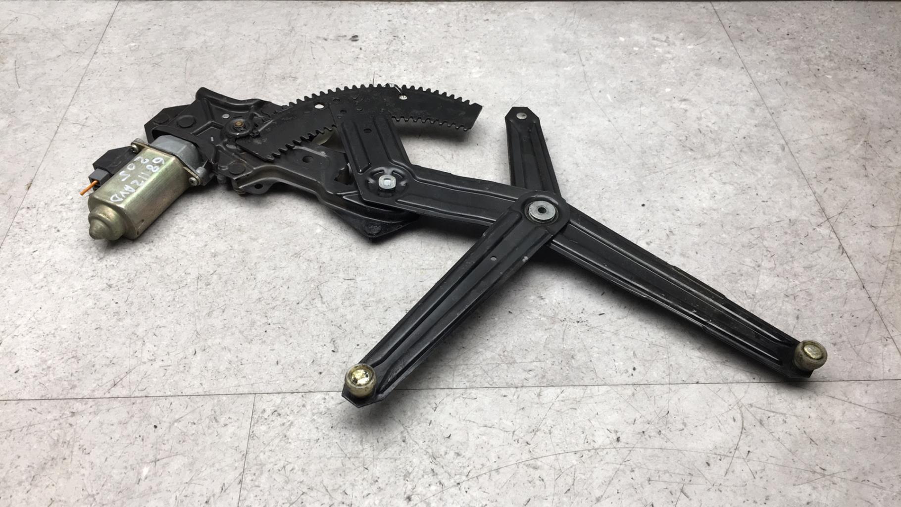 Alzacristalli elettrico anteriore destro PEUGEOT 205 PHASE 2  - 1