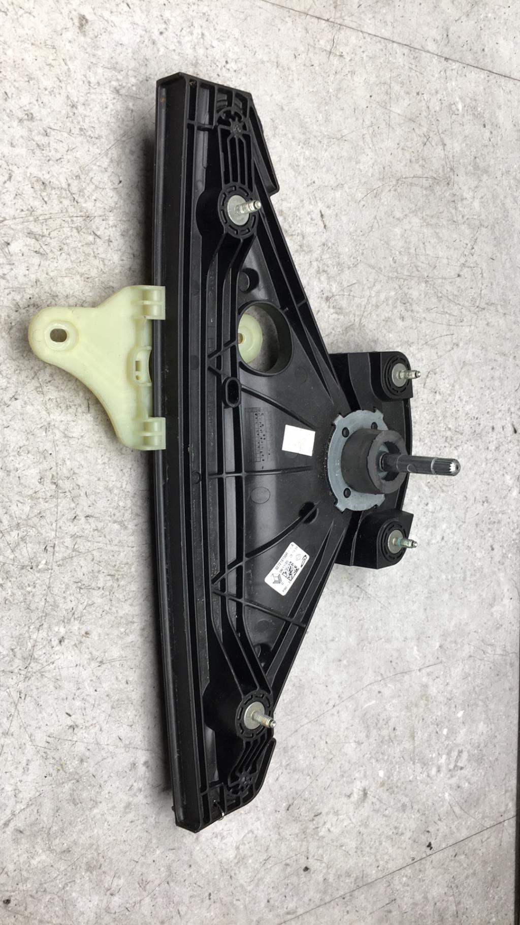 Alzacristalli manuale posteriore sinistro RENAULT CLIO 5 Gasolina/Híbrido - 1